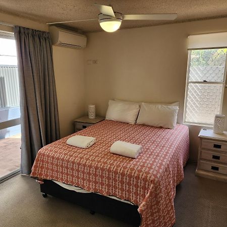 Capeview Apartments - Right On Kings Beach Калаундра Экстерьер фото